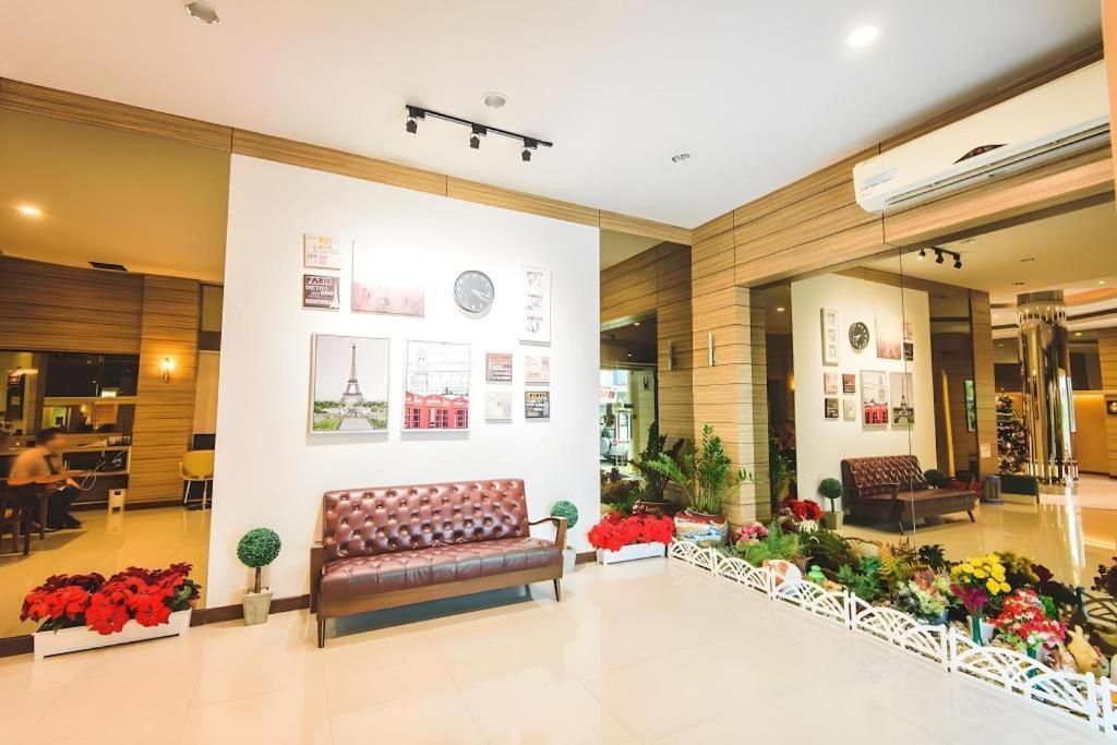 New Suanmali hotel Bangkok Bagian luar foto