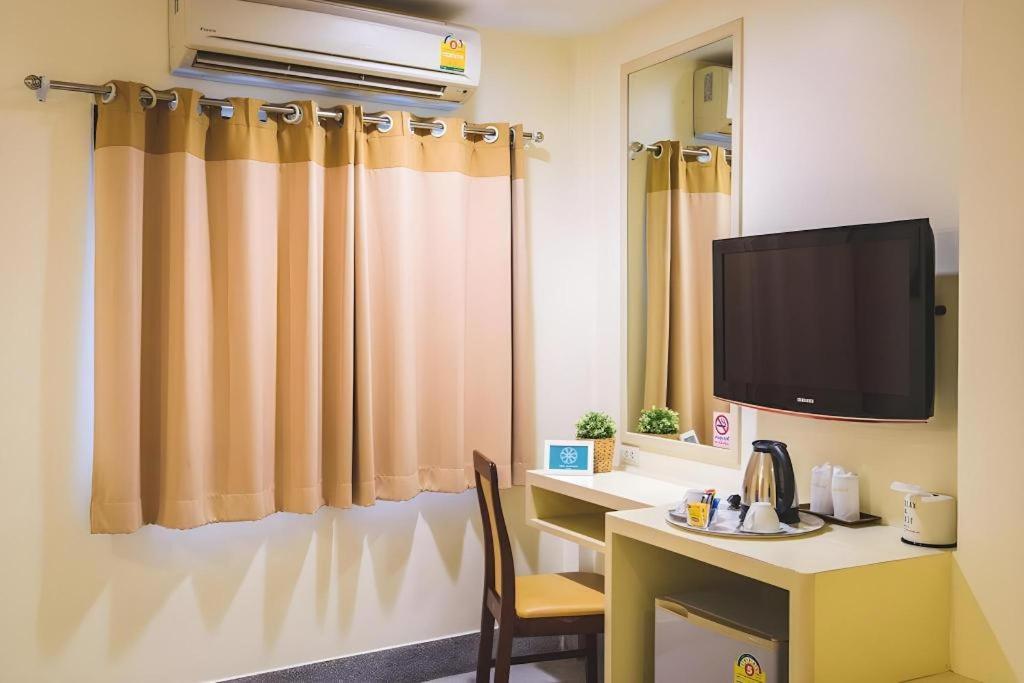 New Suanmali hotel Bangkok Bagian luar foto